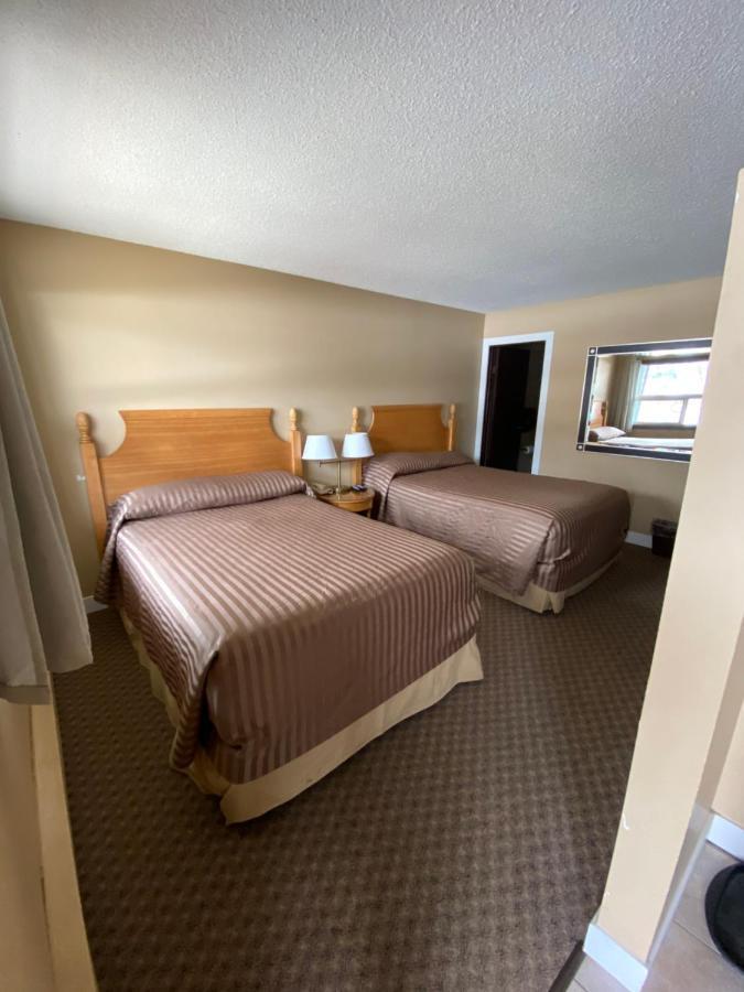 Twin Creeks Motel Lumby Luaran gambar
